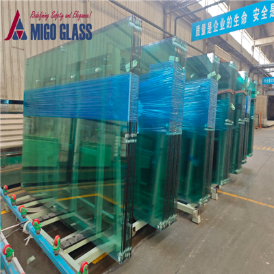 Andedan kay la Padel Tribinal Glass